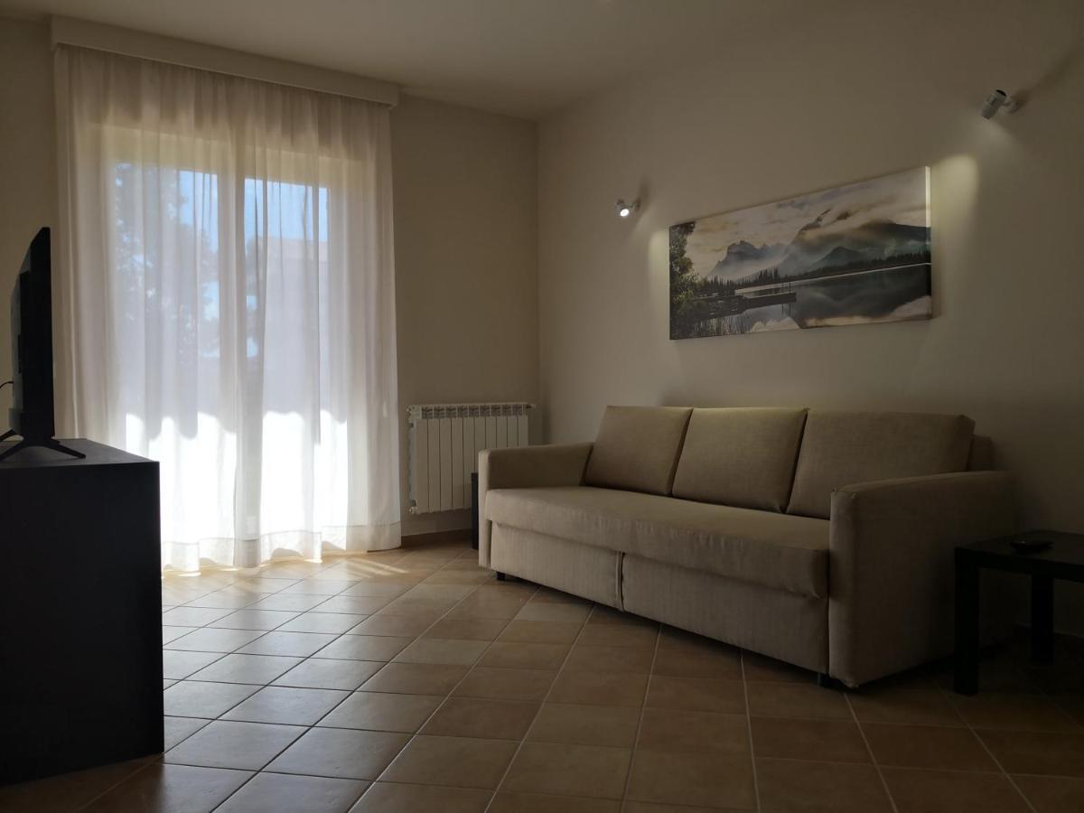 Scm House Hotell Mascali Eksteriør bilde