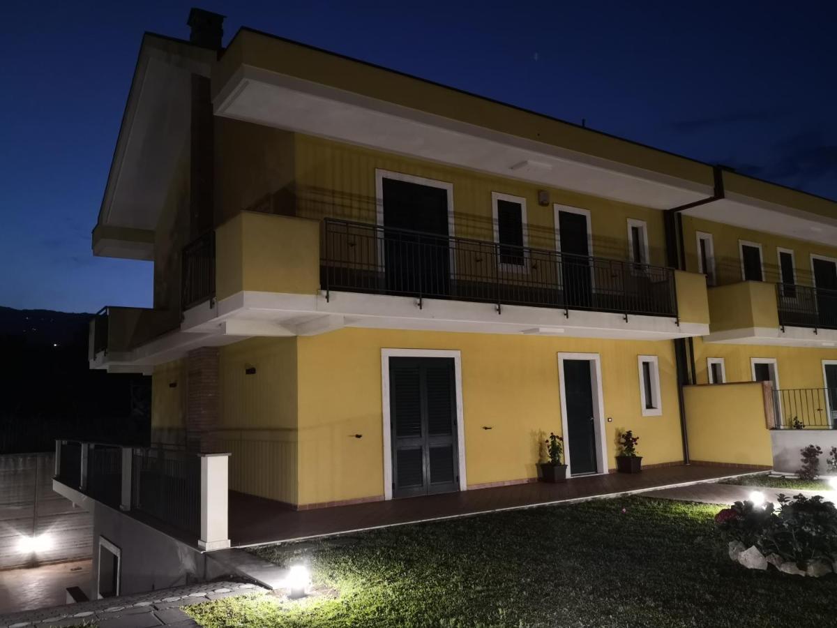 Scm House Hotell Mascali Eksteriør bilde